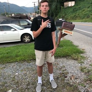 Meet your Posher, Isaac